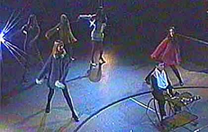     ,
   
-2001,  21 ,
theatre of fashion A-NA-NAS